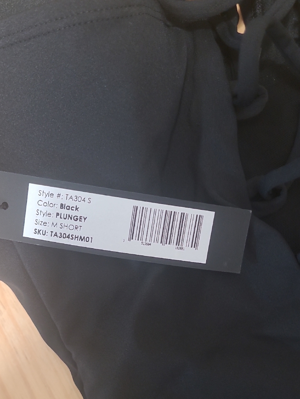 24. NWT  $175 STYLE PLUNGEY M SHORT - Picture 3 of 3